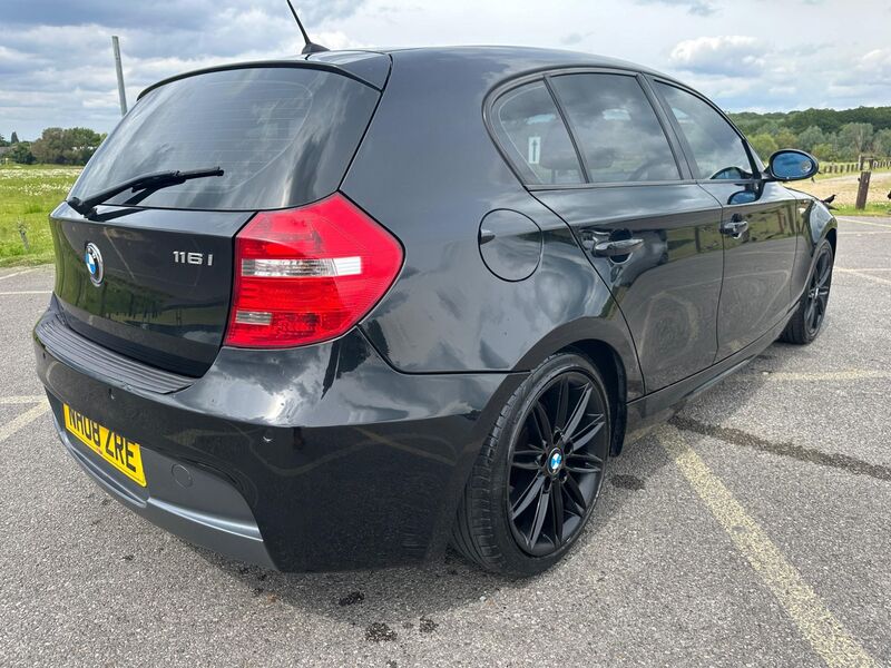BMW 1 SERIES