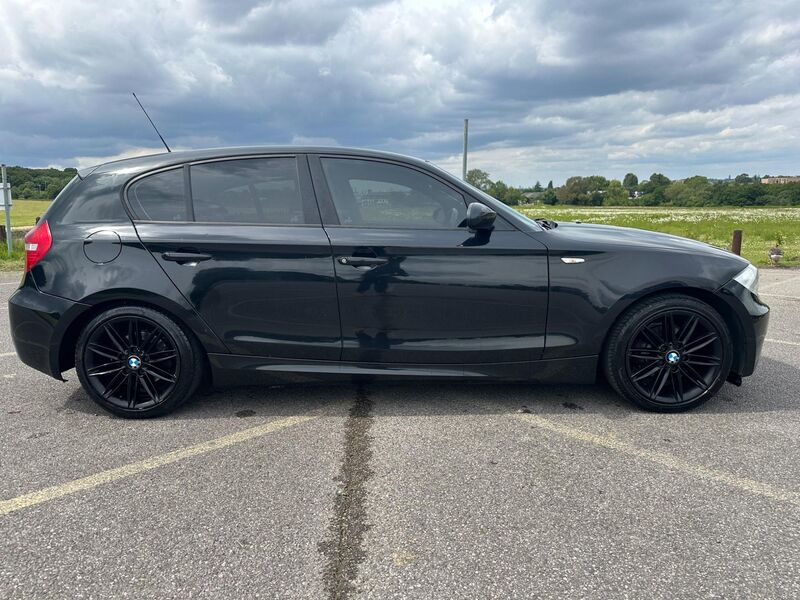 BMW 1 SERIES