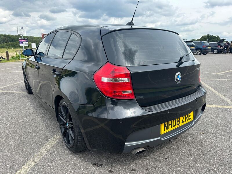 BMW 1 SERIES