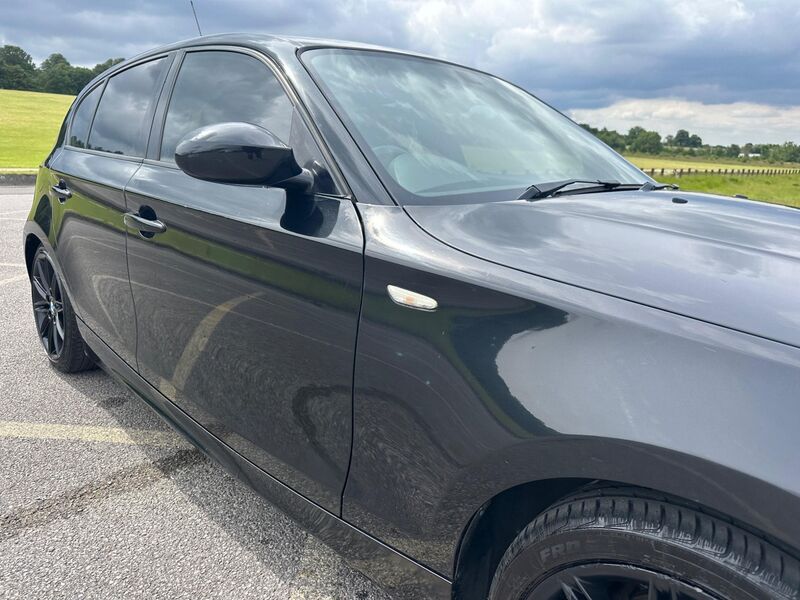 BMW 1 SERIES