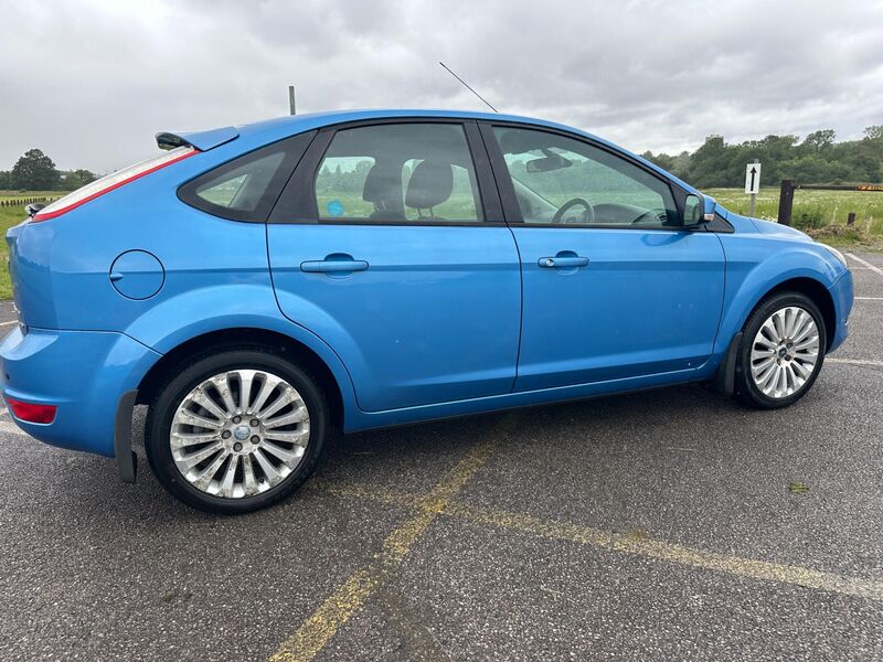 FORD FOCUS