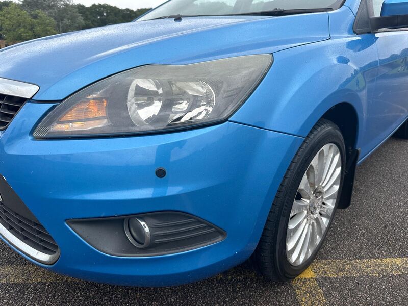 FORD FOCUS