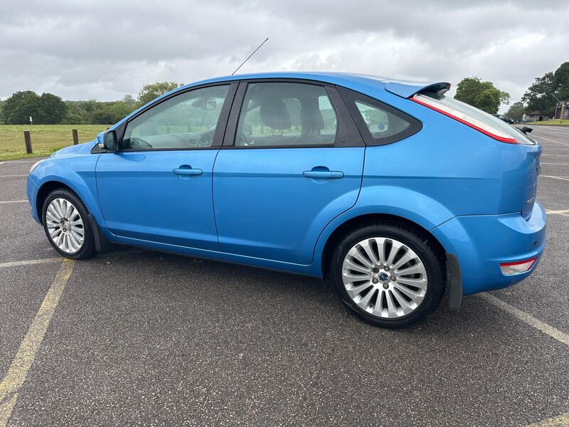FORD FOCUS