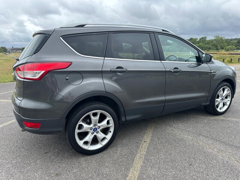 FORD KUGA