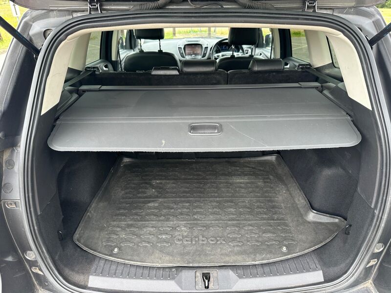 FORD KUGA