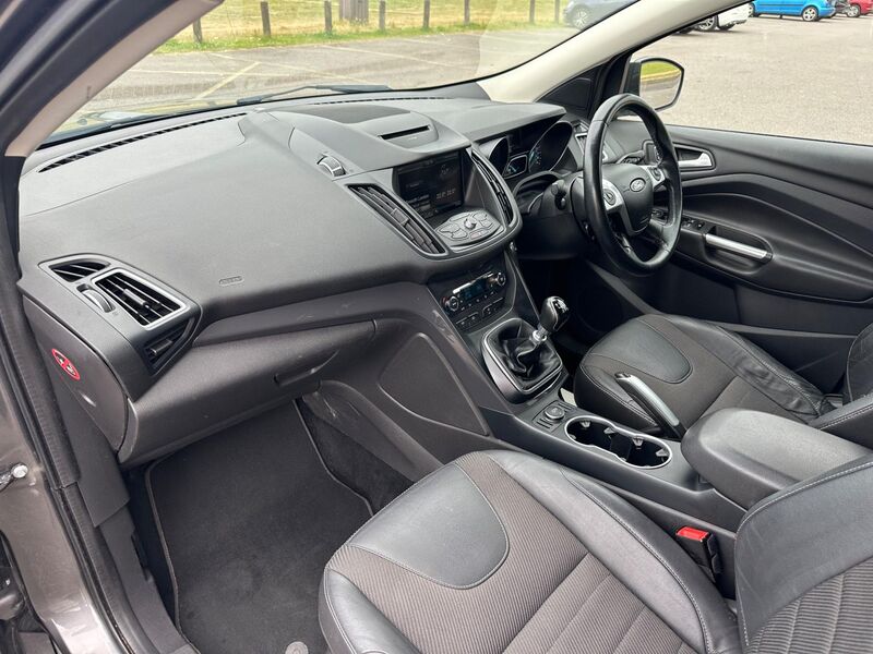 FORD KUGA
