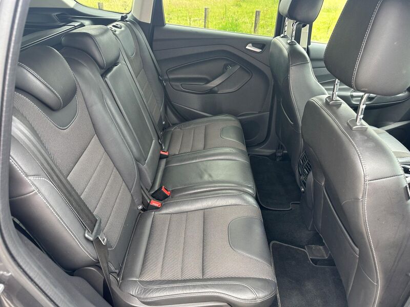 FORD KUGA