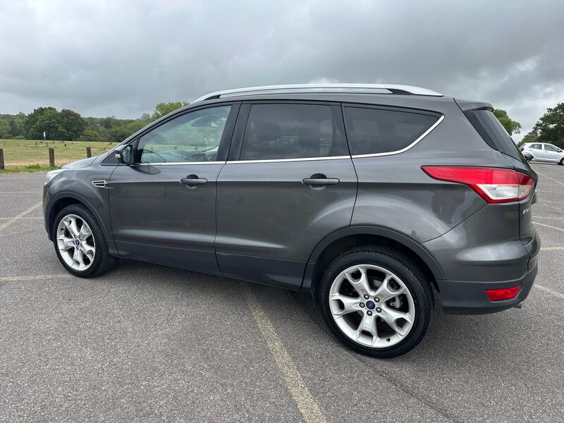 FORD KUGA