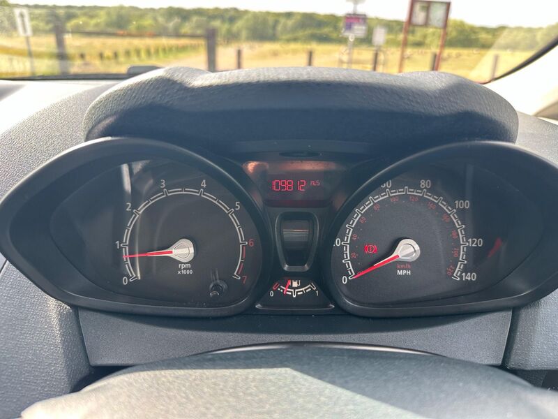 FORD FIESTA