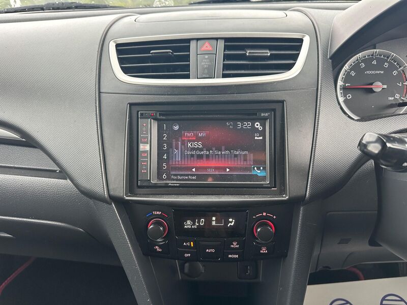 SUZUKI SWIFT