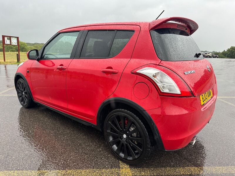 SUZUKI SWIFT