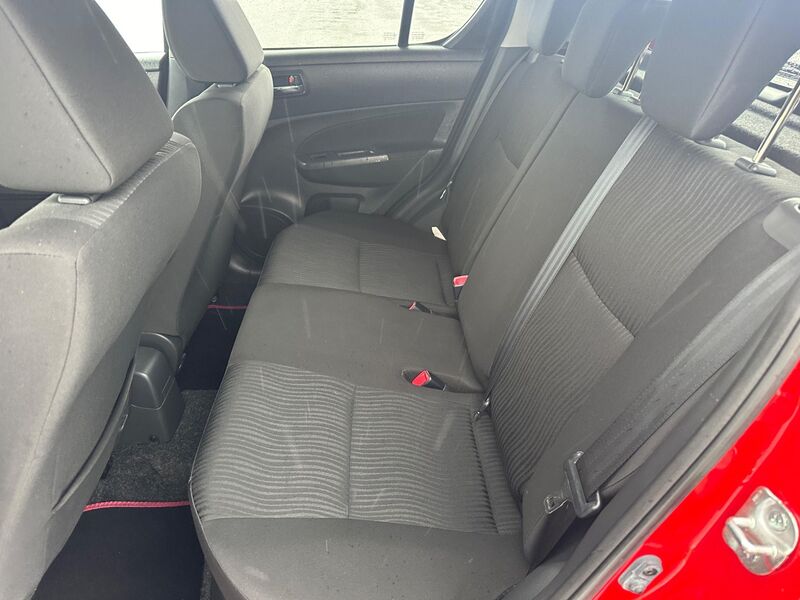 SUZUKI SWIFT
