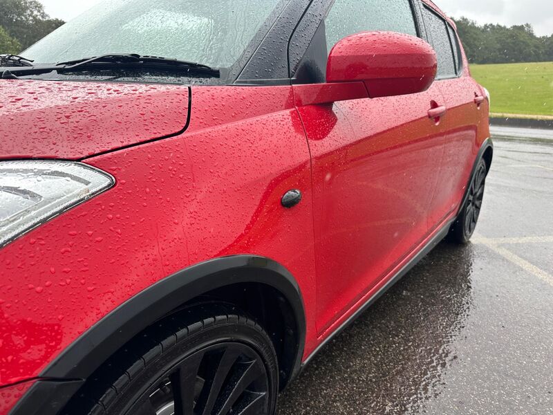 SUZUKI SWIFT