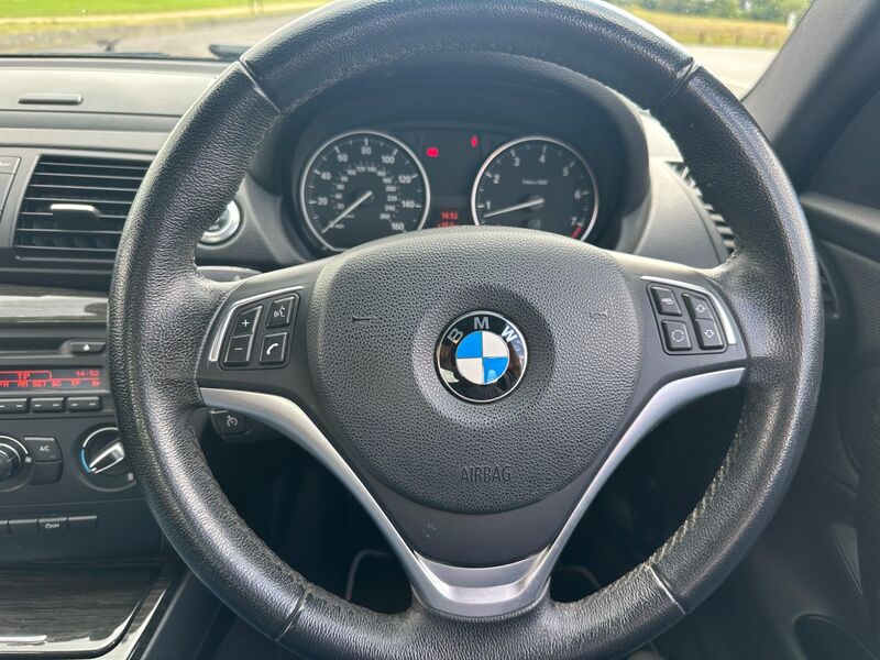 BMW 1 SERIES