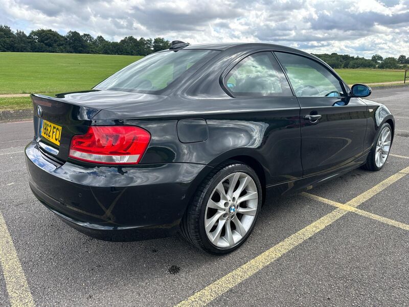 BMW 1 SERIES