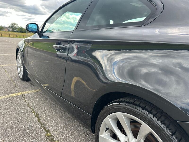 BMW 1 SERIES