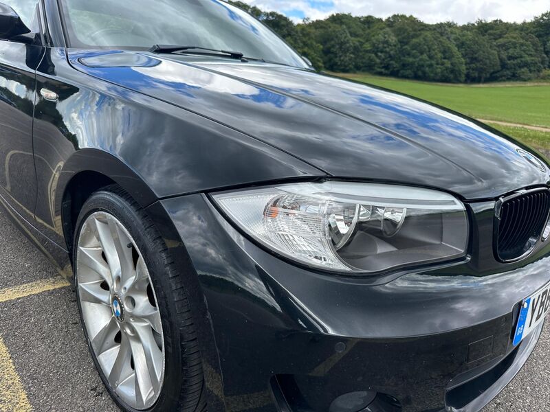 BMW 1 SERIES