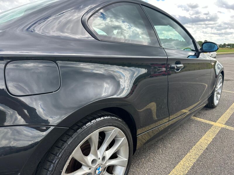 BMW 1 SERIES