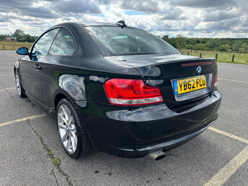 BMW 1 SERIES