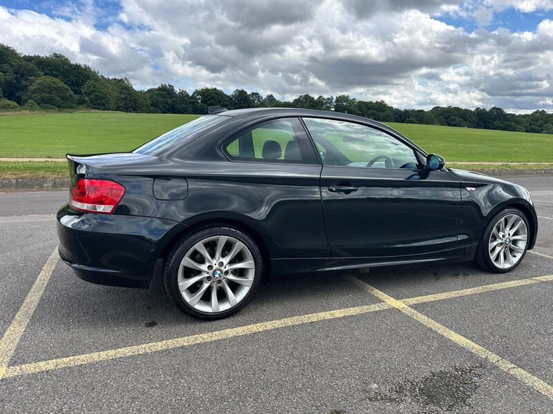 BMW 1 SERIES