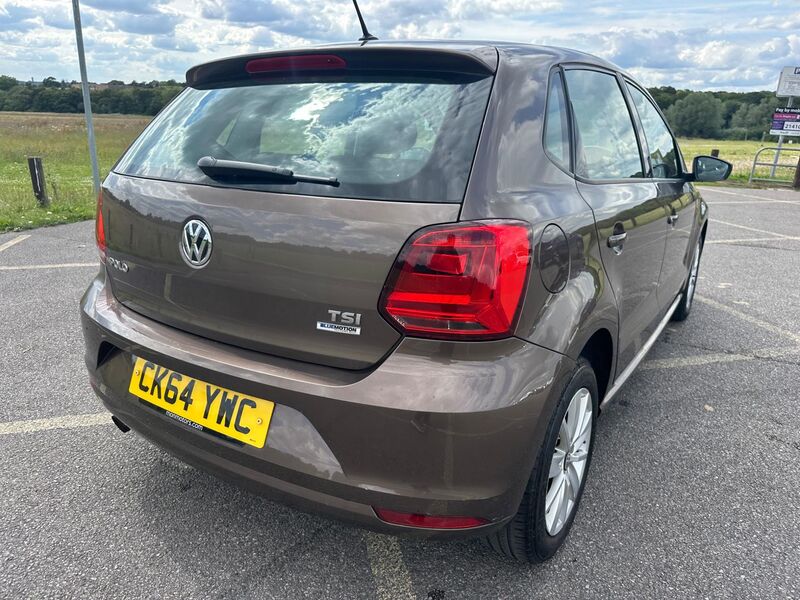 VOLKSWAGEN POLO