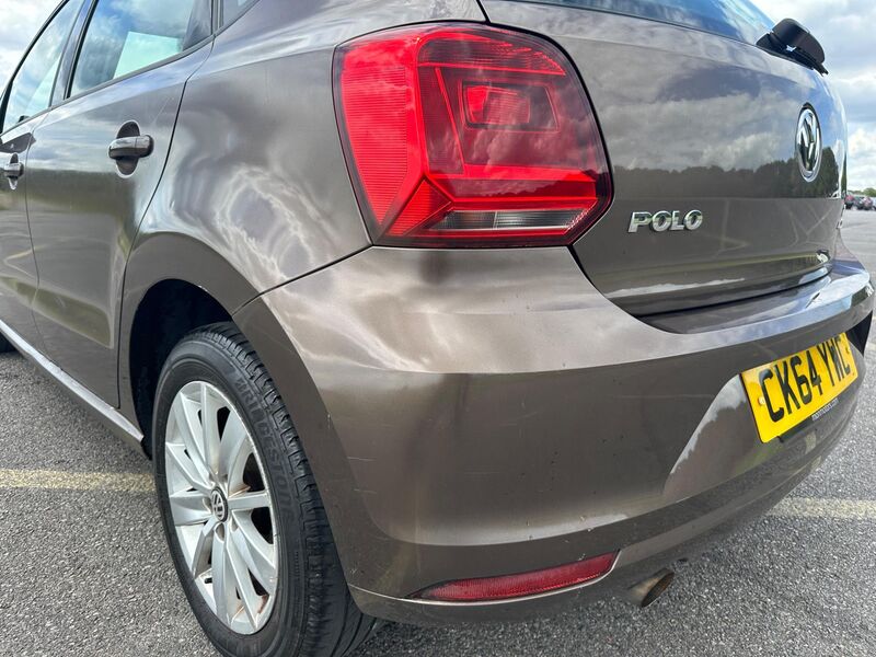 VOLKSWAGEN POLO