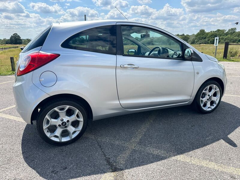 FORD KA