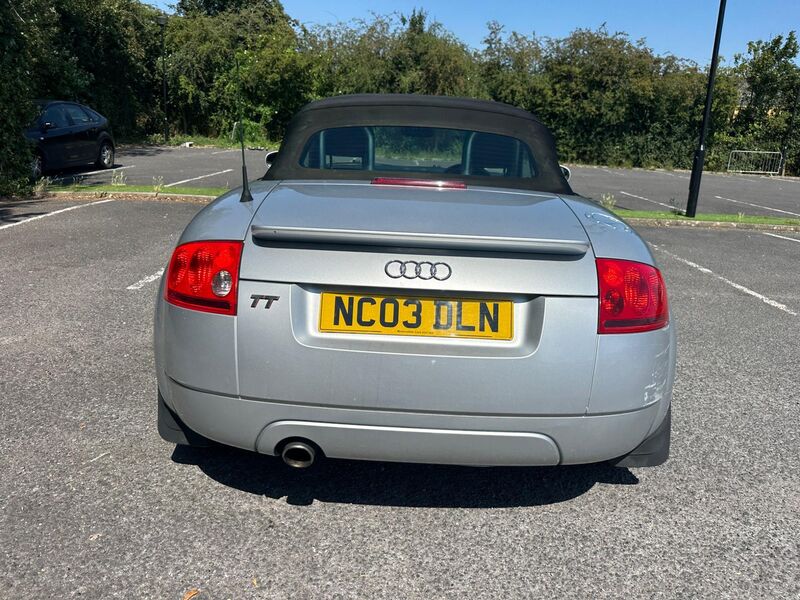 AUDI TT