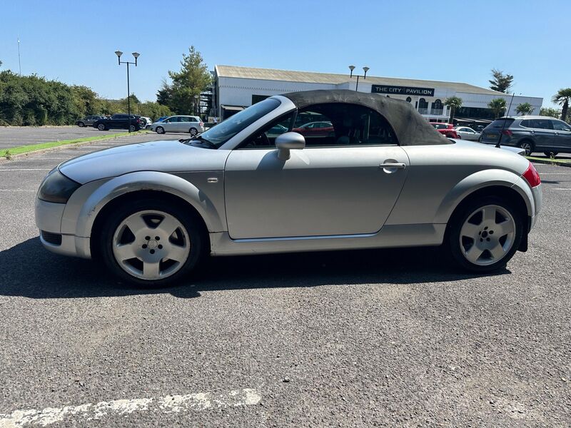 AUDI TT
