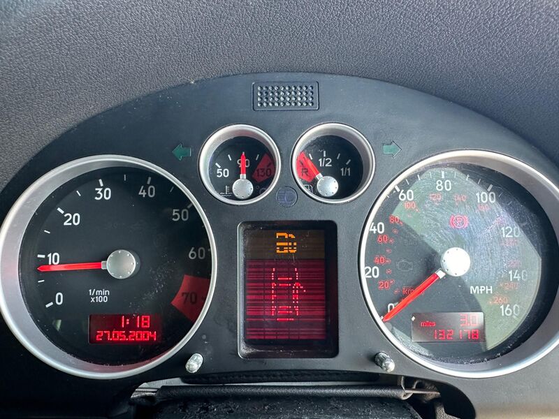AUDI TT