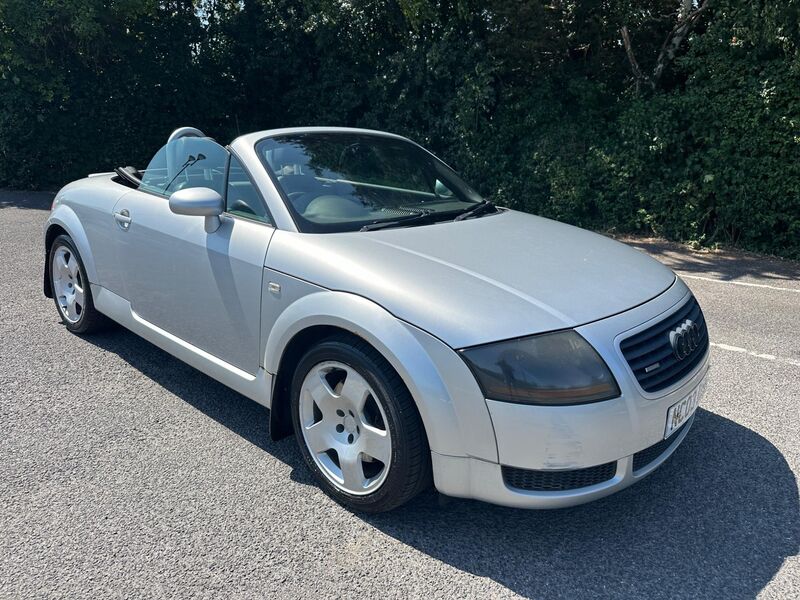 AUDI TT