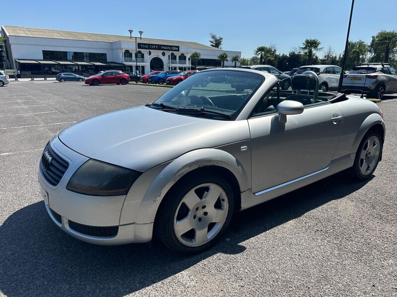 AUDI TT