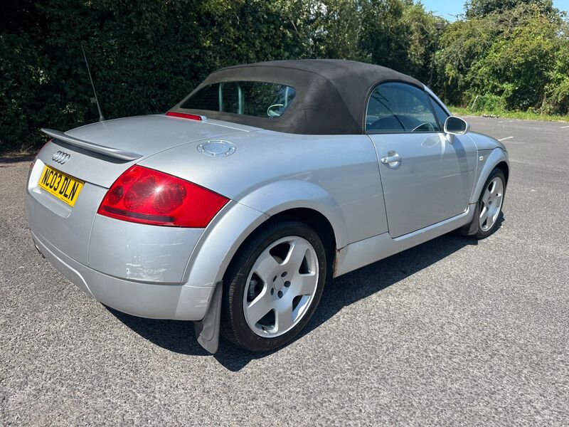 AUDI TT