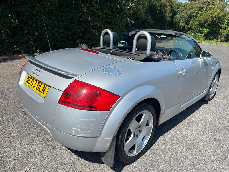 AUDI TT
