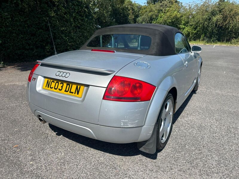AUDI TT
