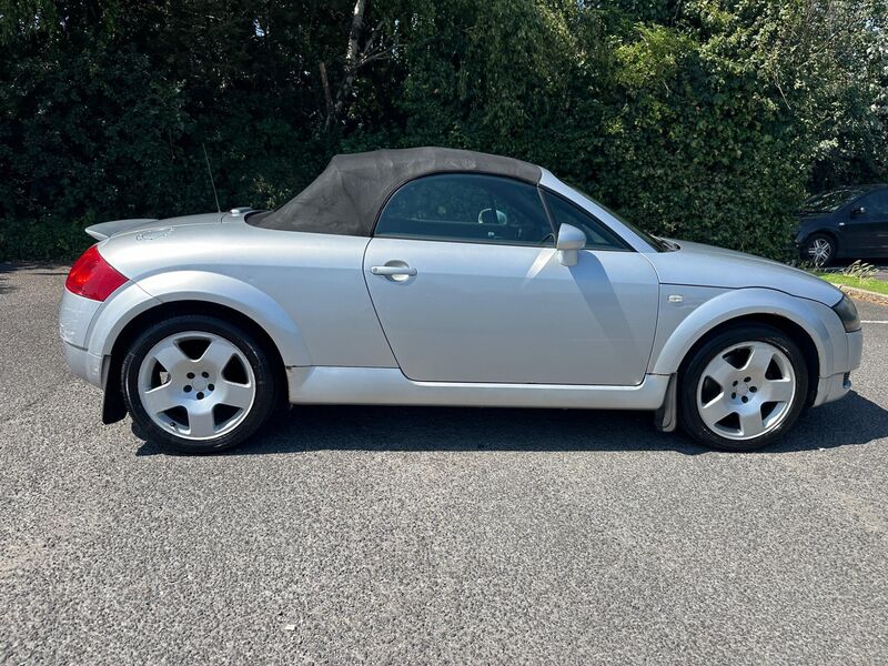 AUDI TT