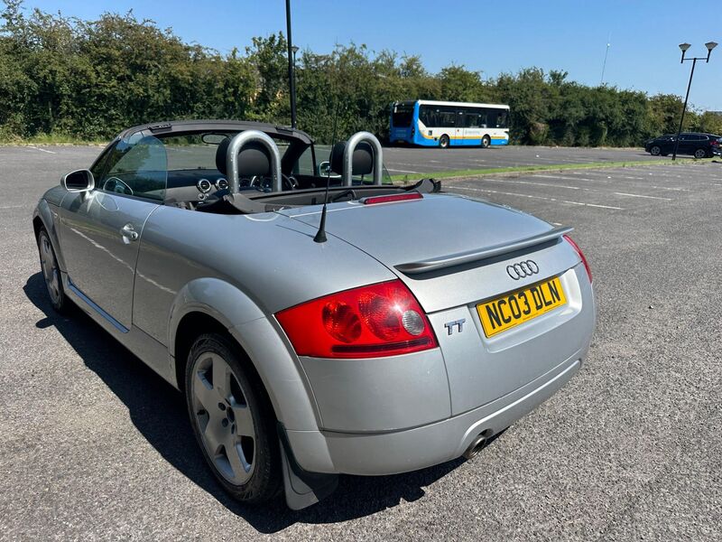 AUDI TT