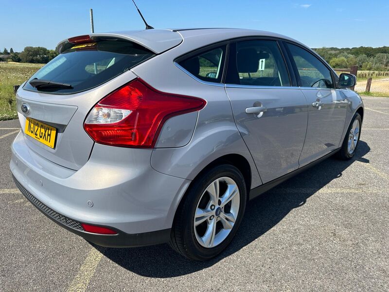 FORD FOCUS