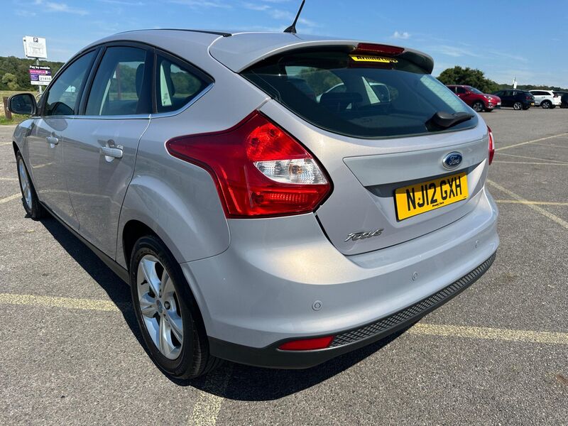 FORD FOCUS