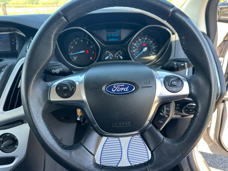 FORD FOCUS