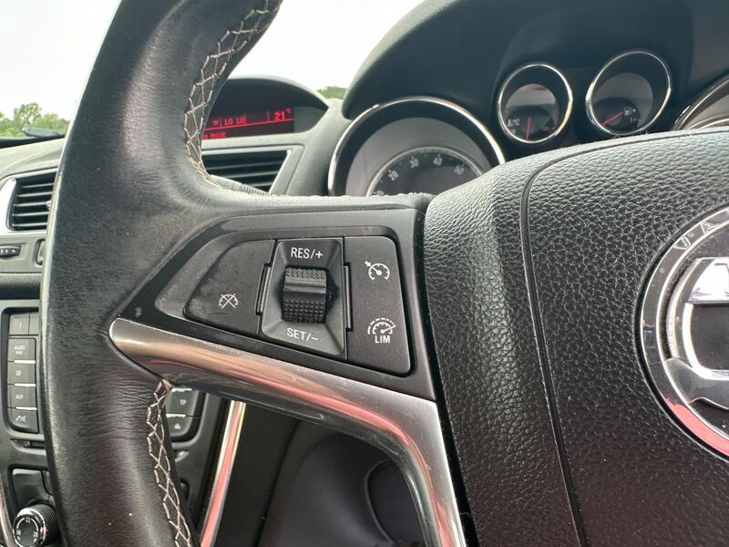VAUXHALL MOKKA