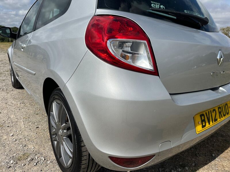 RENAULT CLIO