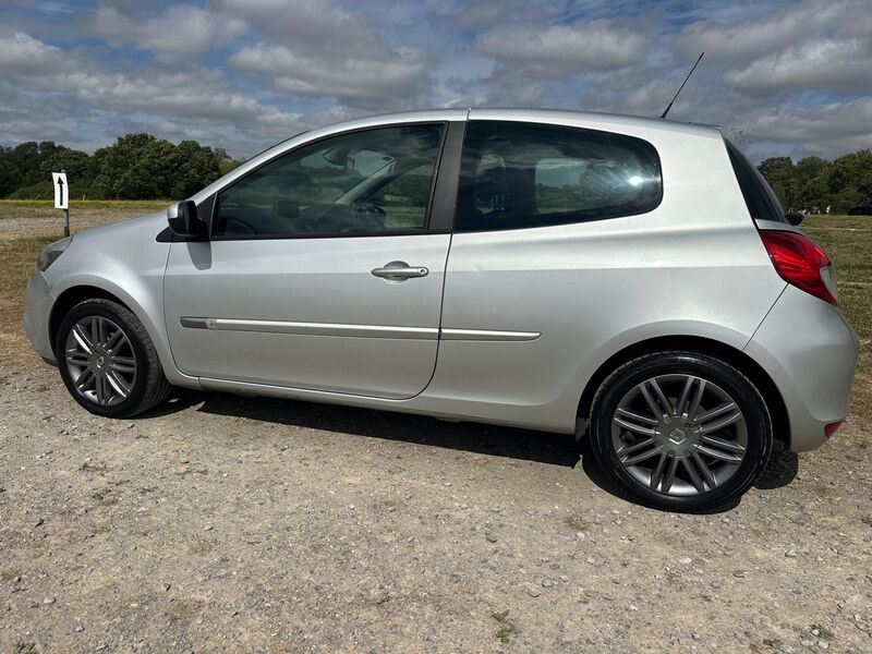 RENAULT CLIO