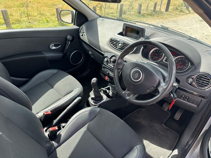 RENAULT CLIO