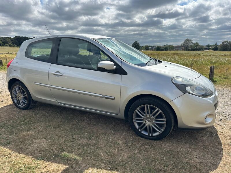 RENAULT CLIO