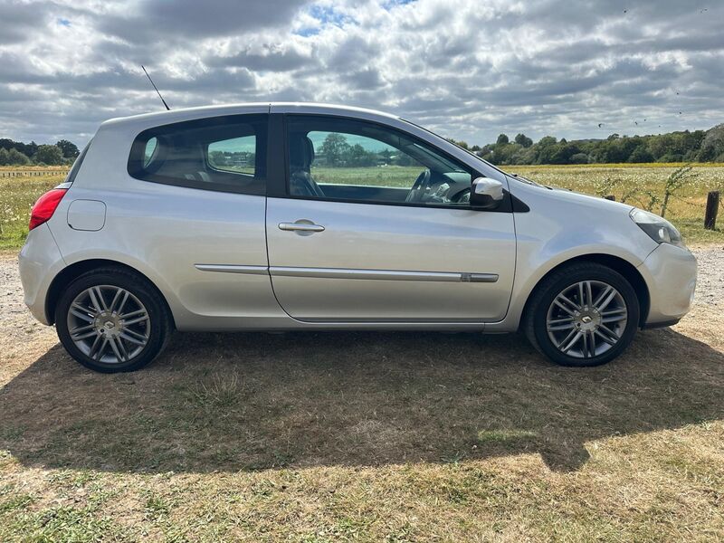 RENAULT CLIO