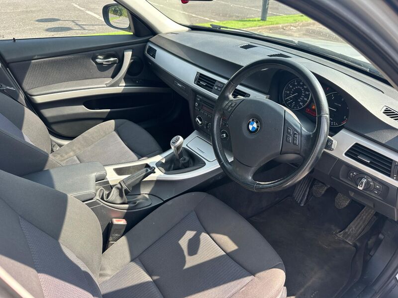 BMW 3 SERIES