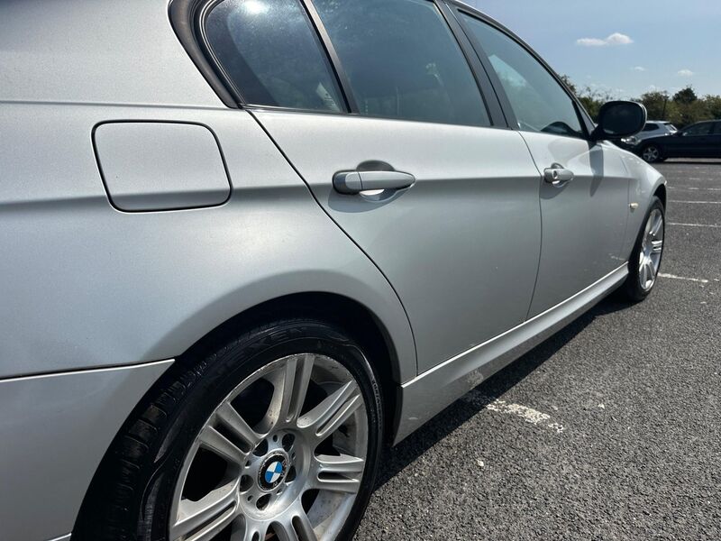 BMW 3 SERIES