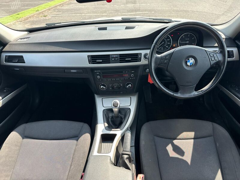 BMW 3 SERIES