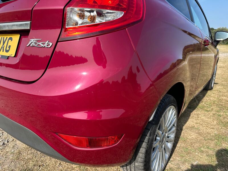 FORD FIESTA